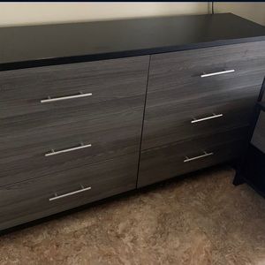 Bed room set Farley used in good condition